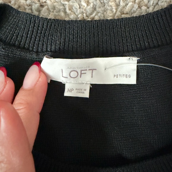 LOFT long-sleeved knit dress. - Picture 4 of 5